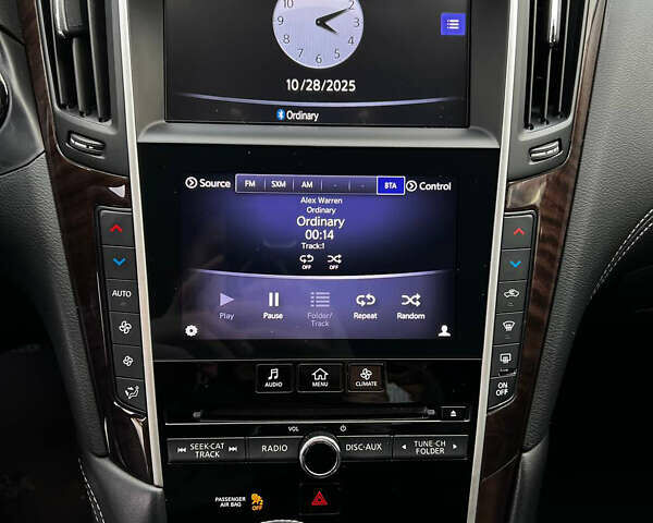 Сірий Інфініті Q50, об'ємом двигуна 3 л та пробігом 148 тис. км за 14500 $, фото 10 на Automoto.ua