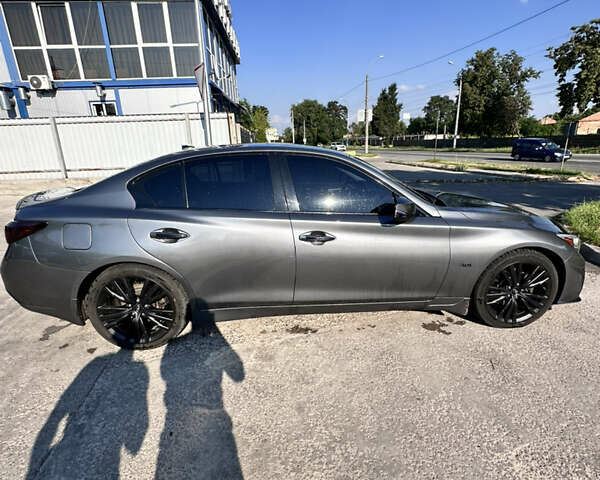 Серый Инфинити Q50, объемом двигателя 3 л и пробегом 105 тыс. км за 18900 $, фото 3 на Automoto.ua