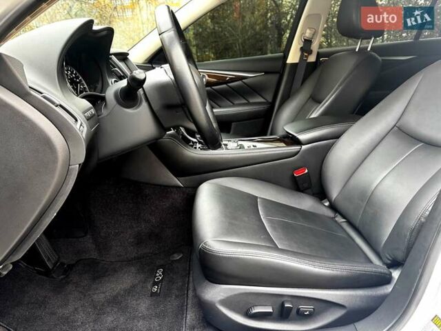 Сірий Інфініті Q50, об'ємом двигуна 3 л та пробігом 72 тис. км за 17400 $, фото 11 на Automoto.ua