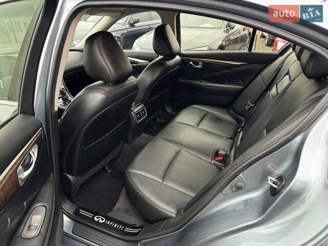 Серый Инфинити Q50, объемом двигателя 3 л и пробегом 73 тыс. км за 18000 $, фото 11 на Automoto.ua