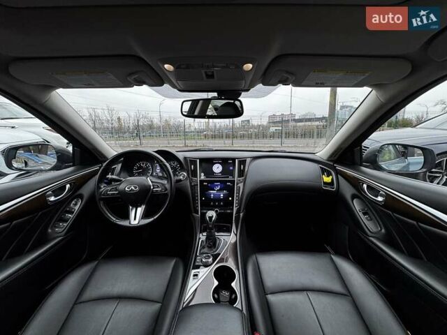 Серый Инфинити Q50, объемом двигателя 3 л и пробегом 73 тыс. км за 18000 $, фото 14 на Automoto.ua