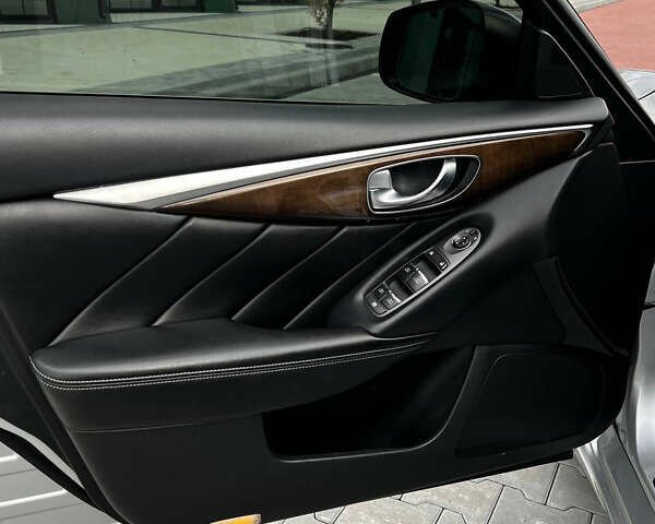Сірий Інфініті Q50, об'ємом двигуна 3 л та пробігом 148 тис. км за 14500 $, фото 9 на Automoto.ua
