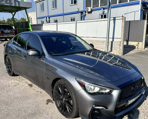 Серый Инфинити Q50, объемом двигателя 3 л и пробегом 105 тыс. км за 18900 $, фото 2 на Automoto.ua