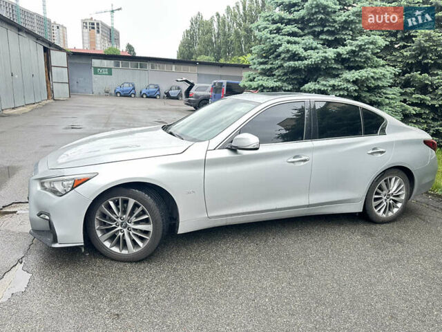 Серый Инфинити Q50, объемом двигателя 3 л и пробегом 100 тыс. км за 14800 $, фото 2 на Automoto.ua