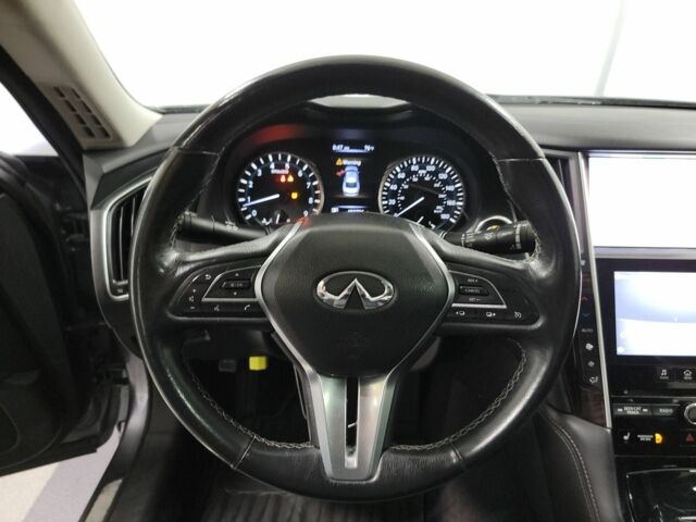 Серый Инфинити Q50, объемом двигателя 3 л и пробегом 80 тыс. км за 16000 $, фото 8 на Automoto.ua