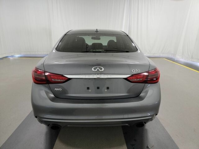 Серый Инфинити Q50, объемом двигателя 3 л и пробегом 80 тыс. км за 16000 $, фото 5 на Automoto.ua