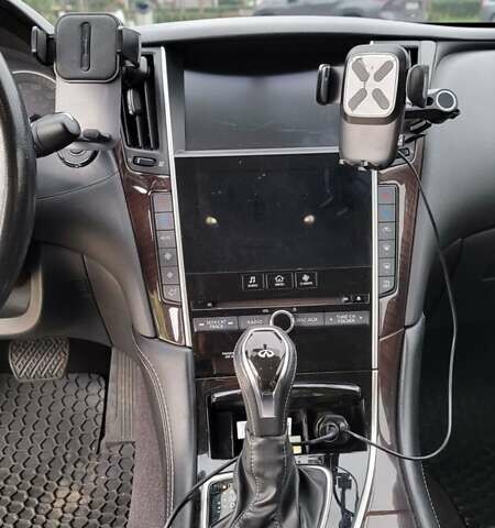 Сірий Інфініті Q50, об'ємом двигуна 3 л та пробігом 129 тис. км за 18500 $, фото 2 на Automoto.ua