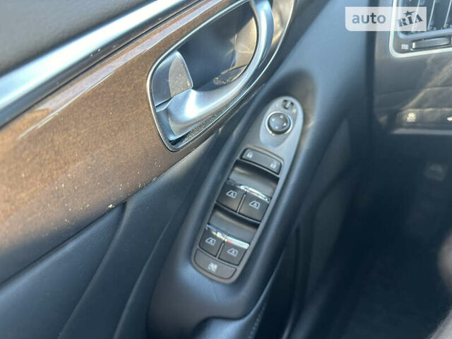 Серый Инфинити Q50, объемом двигателя 3 л и пробегом 111 тыс. км за 17500 $, фото 15 на Automoto.ua