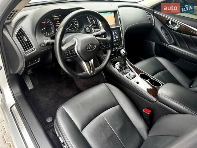 Сірий Інфініті Q50, об'ємом двигуна 3 л та пробігом 72 тис. км за 17400 $, фото 10 на Automoto.ua