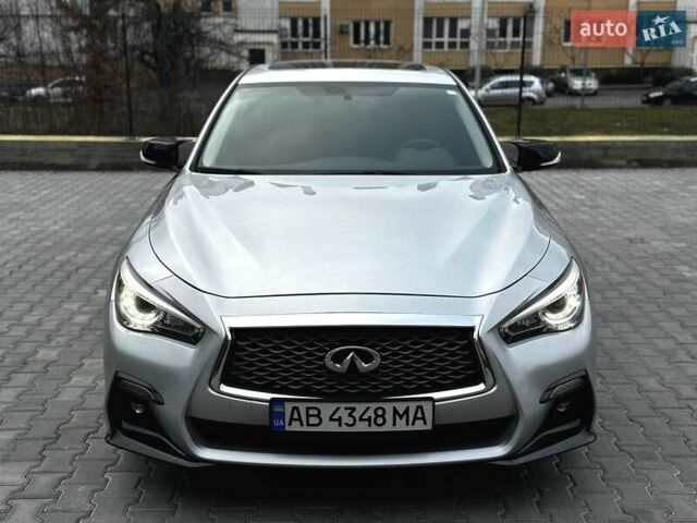 Сірий Інфініті Q50, об'ємом двигуна 3 л та пробігом 72 тис. км за 17400 $, фото 2 на Automoto.ua