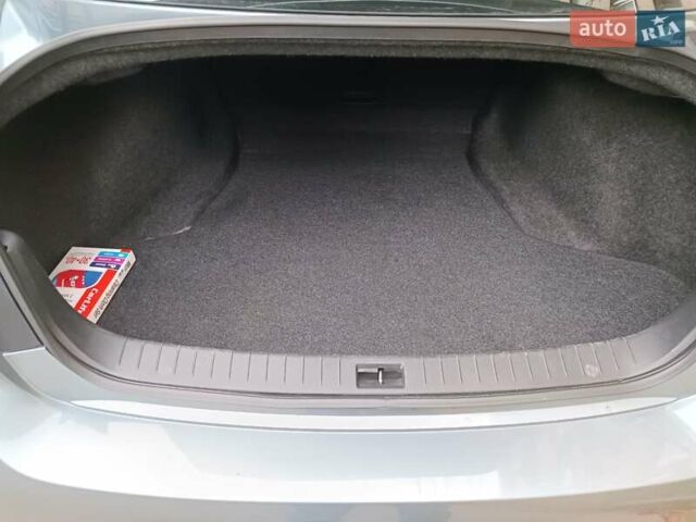 Сірий Інфініті Q50, об'ємом двигуна 3 л та пробігом 135 тис. км за 23000 $, фото 19 на Automoto.ua
