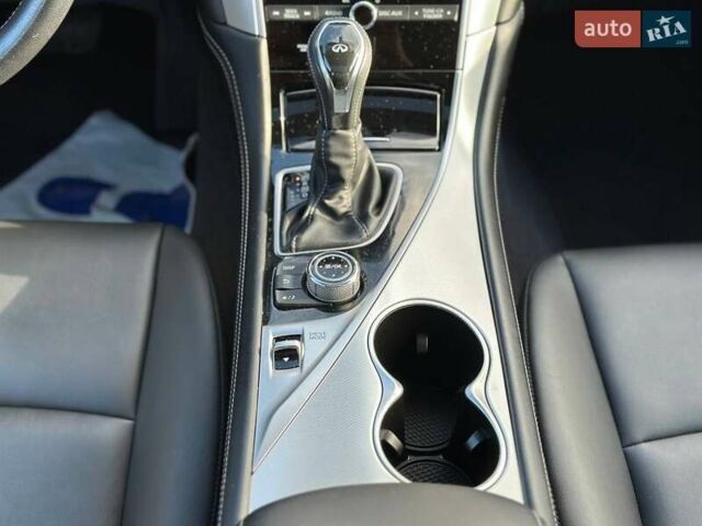 Серый Инфинити Q50, объемом двигателя 3 л и пробегом 74 тыс. км за 15900 $, фото 18 на Automoto.ua