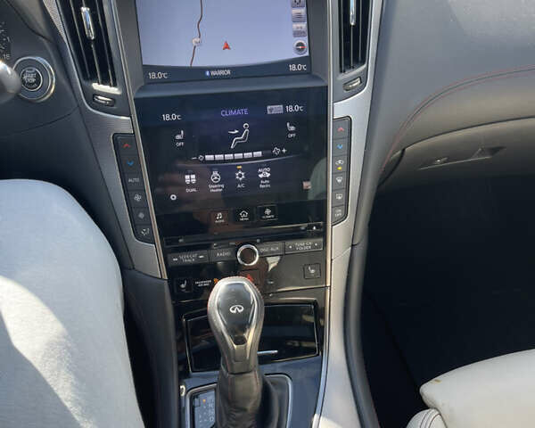 Серый Инфинити Q50, объемом двигателя 3 л и пробегом 170 тыс. км за 24000 $, фото 18 на Automoto.ua