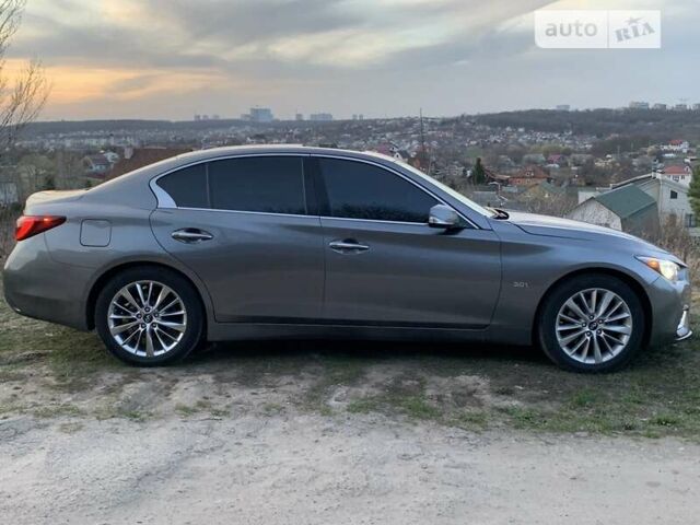 Сірий Інфініті Q50, об'ємом двигуна 3 л та пробігом 100 тис. км за 18900 $, фото 9 на Automoto.ua