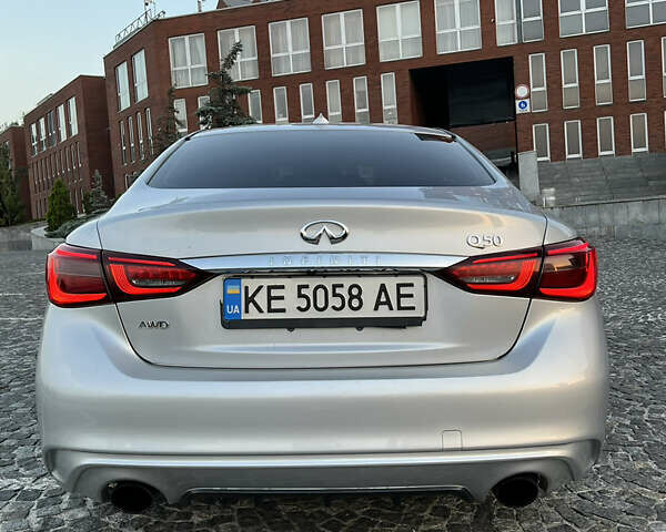 Сірий Інфініті Q50, об'ємом двигуна 3 л та пробігом 135 тис. км за 15500 $, фото 2 на Automoto.ua