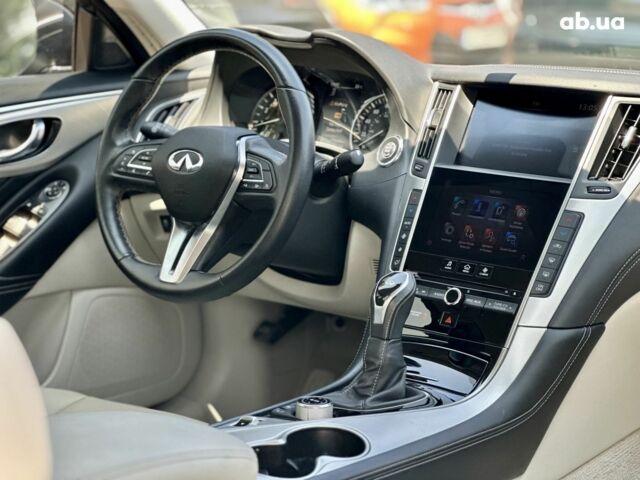 Серый Инфинити Q50, объемом двигателя 0 л и пробегом 93 тыс. км за 14900 $, фото 16 на Automoto.ua