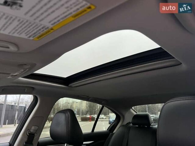 Сірий Інфініті Q50, об'ємом двигуна 3 л та пробігом 137 тис. км за 20990 $, фото 22 на Automoto.ua