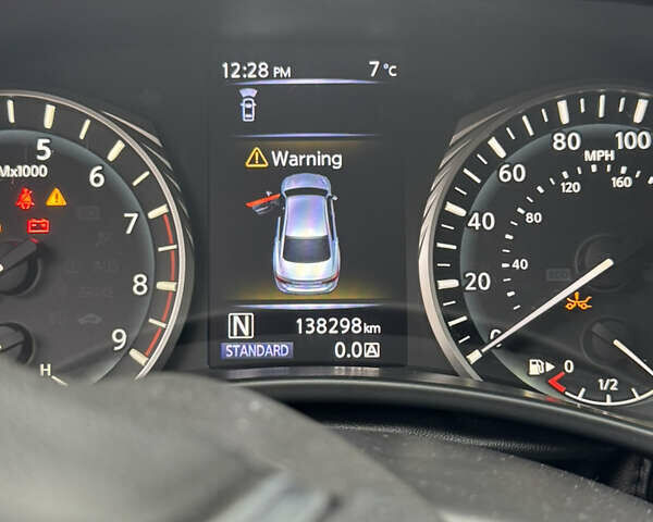 Серый Инфинити Q50, объемом двигателя 3 л и пробегом 138 тыс. км за 14500 $, фото 2 на Automoto.ua