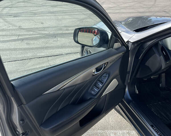 Серый Инфинити Q50, объемом двигателя 3 л и пробегом 170 тыс. км за 24000 $, фото 10 на Automoto.ua