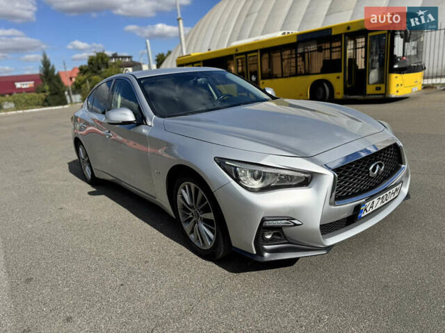 Серый Инфинити Q50, объемом двигателя 3 л и пробегом 93 тыс. км за 20000 $, фото 1 на Automoto.ua