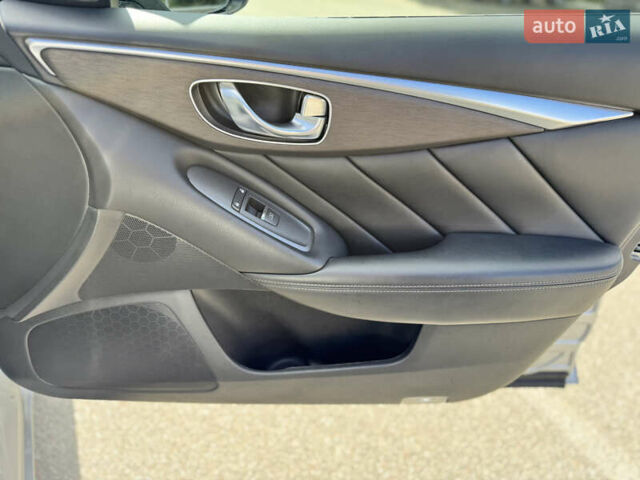 Серый Инфинити Q50, объемом двигателя 3 л и пробегом 93 тыс. км за 20000 $, фото 11 на Automoto.ua