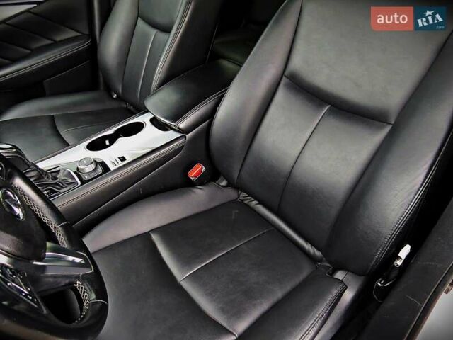 Сірий Інфініті Q50, об'ємом двигуна 3 л та пробігом 119 тис. км за 15800 $, фото 10 на Automoto.ua