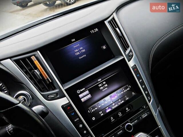 Сірий Інфініті Q50, об'ємом двигуна 3 л та пробігом 119 тис. км за 15800 $, фото 15 на Automoto.ua