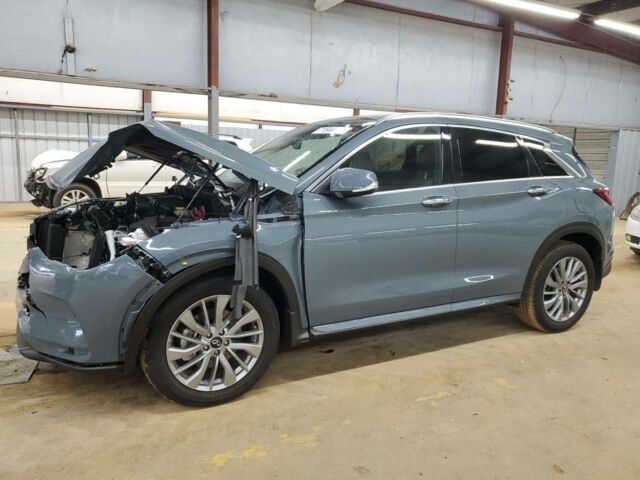 Сірий Інфініті Q50, об'ємом двигуна 2 л та пробігом 9 тис. км за 28500 $, фото 5 на Automoto.ua