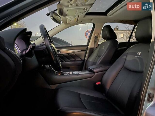 Синій Інфініті Q50, об'ємом двигуна 3.7 л та пробігом 155 тис. км за 15499 $, фото 26 на Automoto.ua