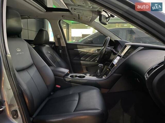 Синій Інфініті Q50, об'ємом двигуна 3.7 л та пробігом 155 тис. км за 15499 $, фото 28 на Automoto.ua