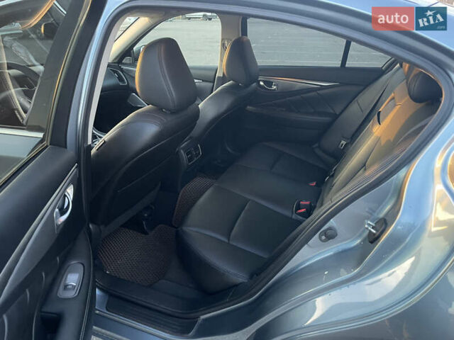 Синій Інфініті Q50, об'ємом двигуна 3 л та пробігом 155 тис. км за 15000 $, фото 13 на Automoto.ua