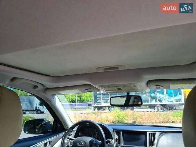 Синий Инфинити Q50, объемом двигателя 3 л и пробегом 76 тыс. км за 16500 $, фото 1 на Automoto.ua