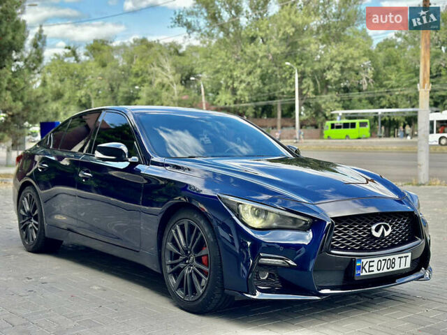 Синий Инфинити Q50, объемом двигателя 3 л и пробегом 108 тыс. км за 15999 $, фото 1 на Automoto.ua