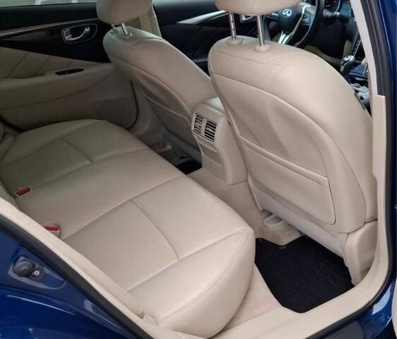 Синій Інфініті Q50, об'ємом двигуна 2 л та пробігом 27 тис. км за 25000 $, фото 7 на Automoto.ua