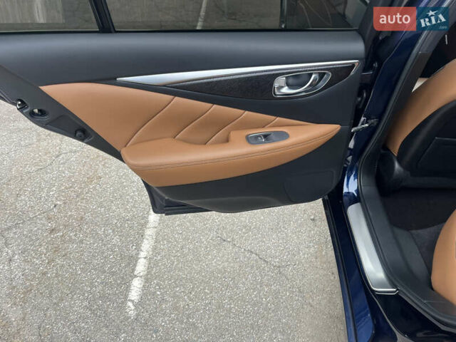 Синій Інфініті Q50, об'ємом двигуна 3 л та пробігом 56 тис. км за 22500 $, фото 40 на Automoto.ua