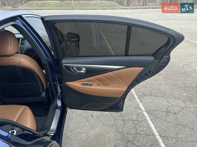 Синій Інфініті Q50, об'ємом двигуна 3 л та пробігом 56 тис. км за 22500 $, фото 45 на Automoto.ua