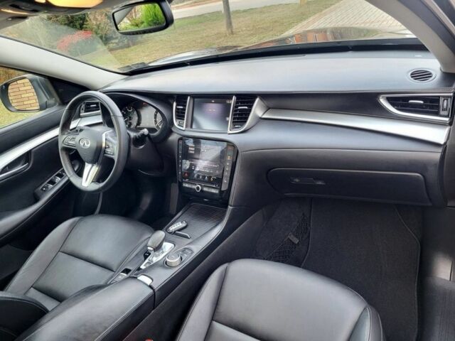 Синій Інфініті Q50, об'ємом двигуна 2 л та пробігом 45 тис. км за 23500 $, фото 5 на Automoto.ua