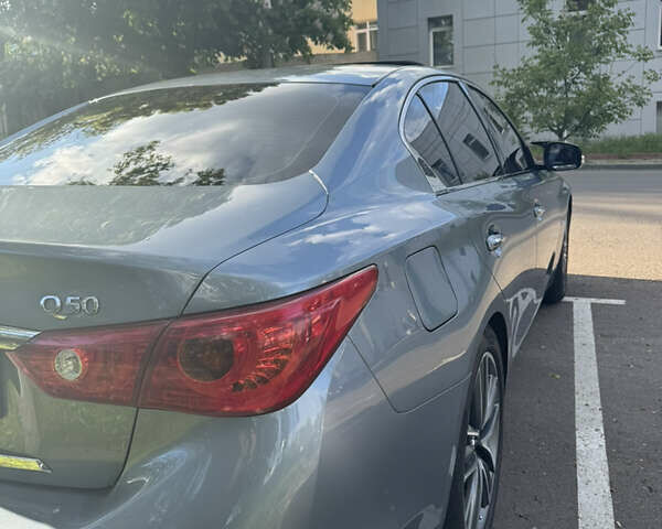 Зелений Інфініті Q50, об'ємом двигуна 2.1 л та пробігом 208 тис. км за 12500 $, фото 3 на Automoto.ua
