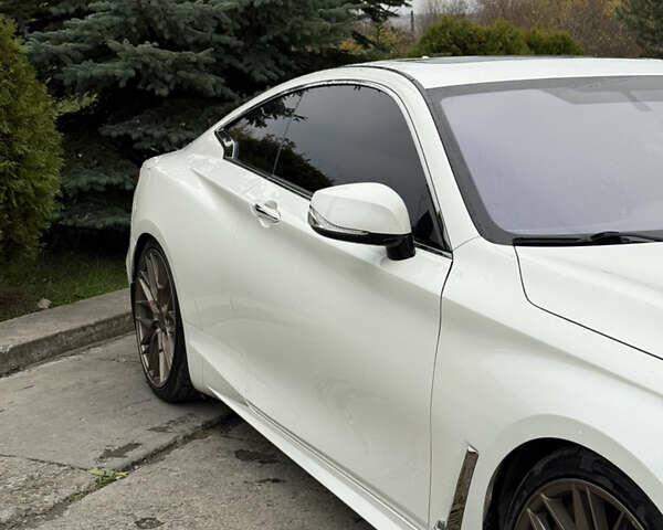 Белый Инфинити Q60, объемом двигателя 2 л и пробегом 163 тыс. км за 18750 $, фото 12 на Automoto.ua