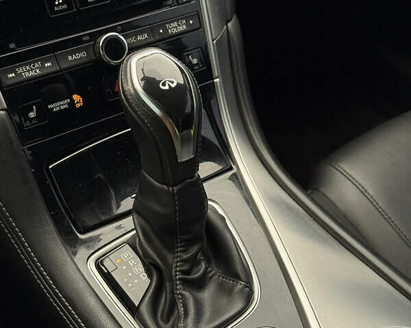 Белый Инфинити Q60, объемом двигателя 2 л и пробегом 163 тыс. км за 18750 $, фото 24 на Automoto.ua