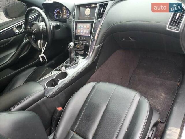 Белый Инфинити Q60, объемом двигателя 3 л и пробегом 83 тыс. км за 5000 $, фото 7 на Automoto.ua