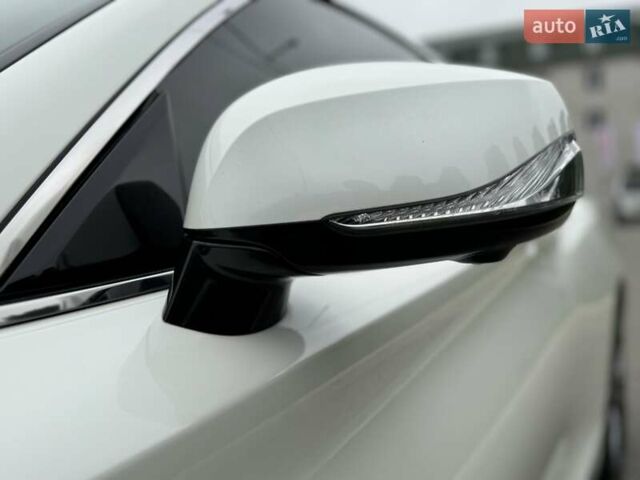 Белый Инфинити Q60, объемом двигателя 3 л и пробегом 85 тыс. км за 27500 $, фото 41 на Automoto.ua