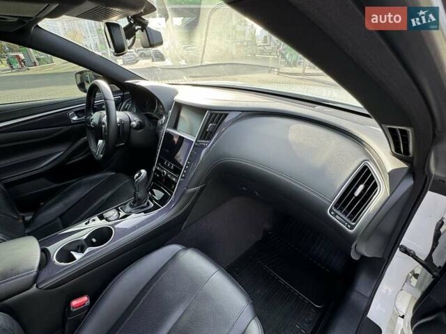 Білий Інфініті Q60, об'ємом двигуна 3 л та пробігом 85 тис. км за 24500 $, фото 22 на Automoto.ua