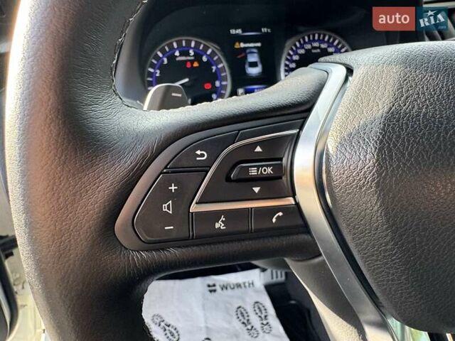 Белый Инфинити Q60, объемом двигателя 3 л и пробегом 85 тыс. км за 26500 $, фото 64 на Automoto.ua