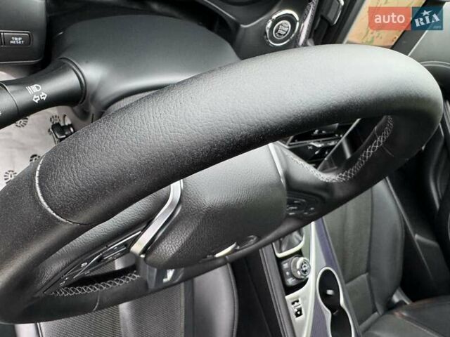 Белый Инфинити Q60, объемом двигателя 3 л и пробегом 85 тыс. км за 27500 $, фото 51 на Automoto.ua