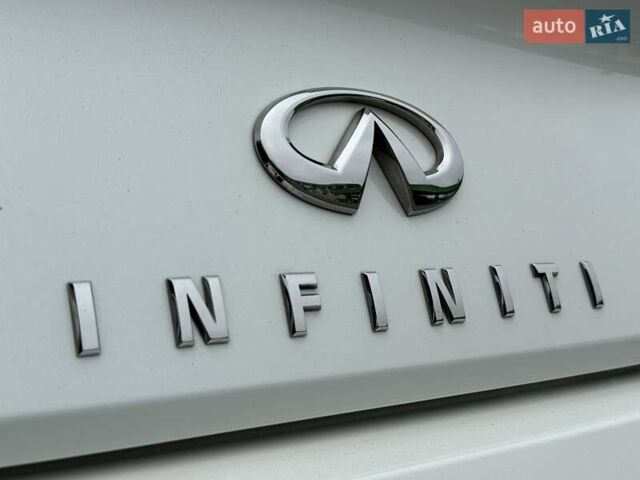 Белый Инфинити Q60, объемом двигателя 3 л и пробегом 85 тыс. км за 27500 $, фото 19 на Automoto.ua