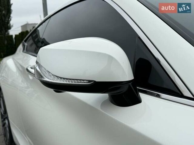 Белый Инфинити Q60, объемом двигателя 3 л и пробегом 85 тыс. км за 27500 $, фото 44 на Automoto.ua