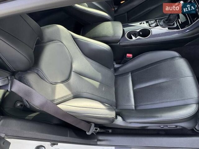 Білий Інфініті Q60, об'ємом двигуна 3 л та пробігом 85 тис. км за 24500 $, фото 13 на Automoto.ua
