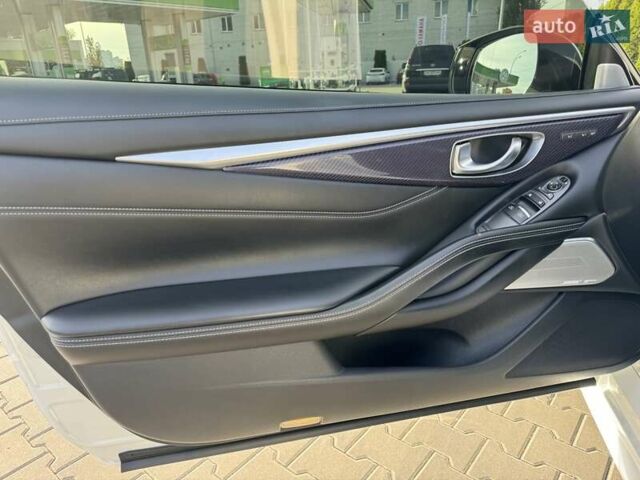 Білий Інфініті Q60, об'ємом двигуна 3 л та пробігом 85 тис. км за 24500 $, фото 4 на Automoto.ua