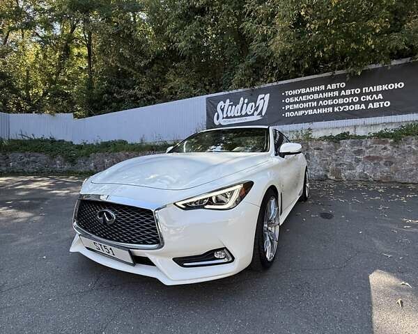Білий Інфініті Q60, об'ємом двигуна 3 л та пробігом 101 тис. км за 22900 $, фото 1 на Automoto.ua